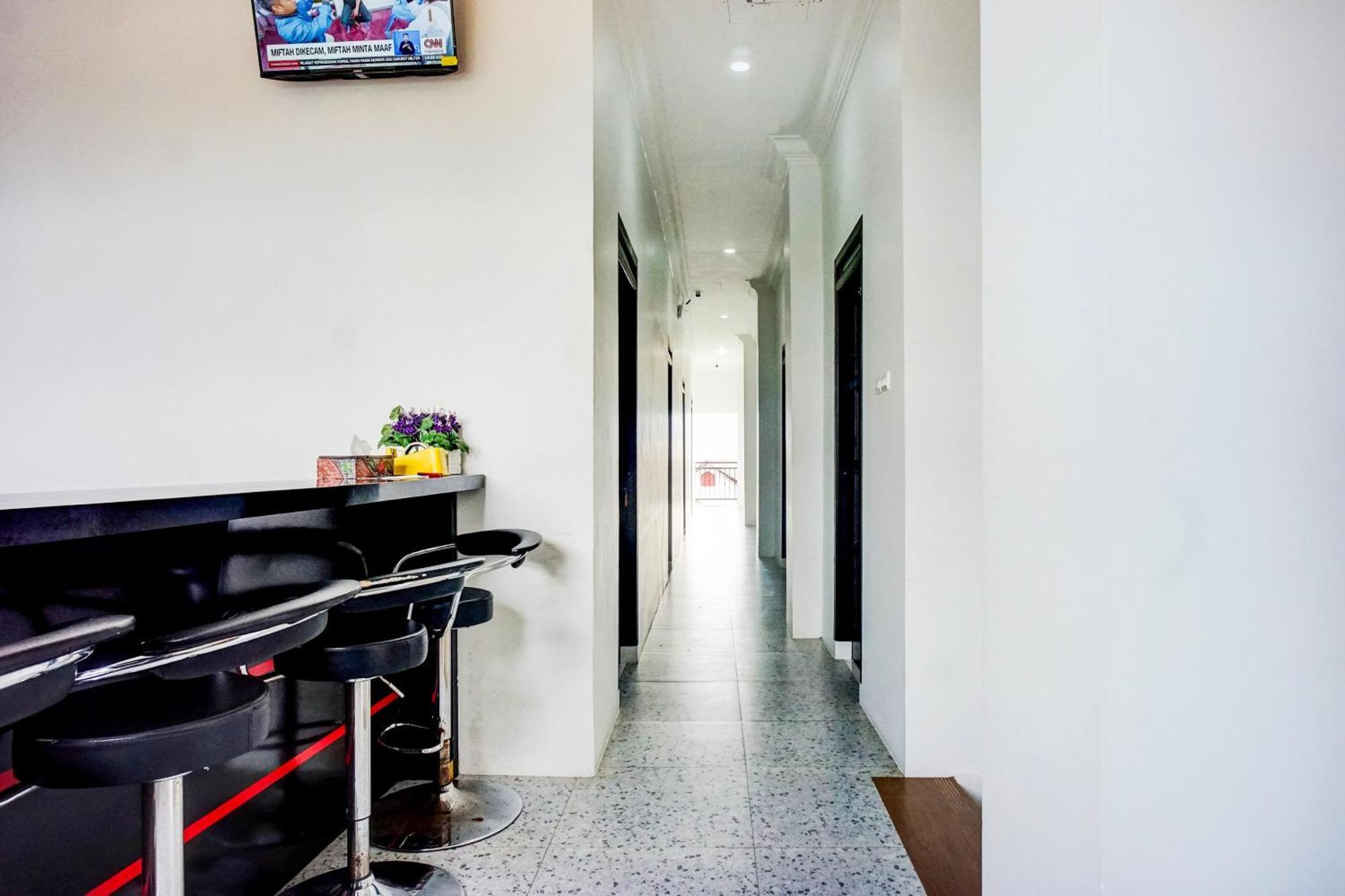 Capital O 94254 Dental Inn Banda Aceh Esterno foto